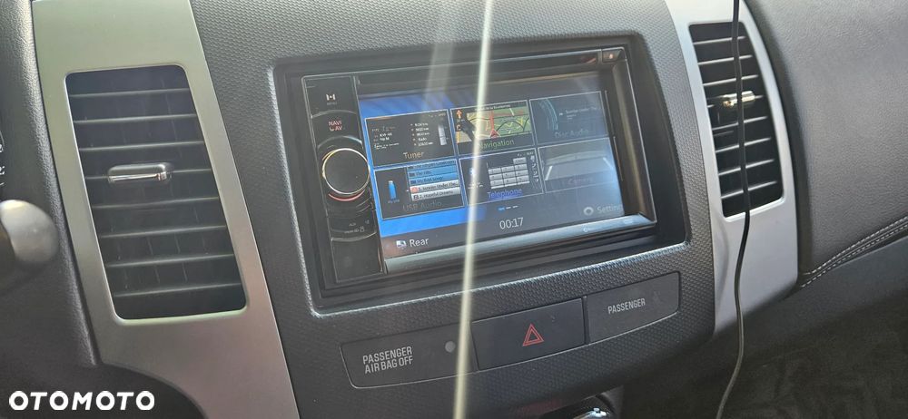 Mitsubishi Outlander - 25