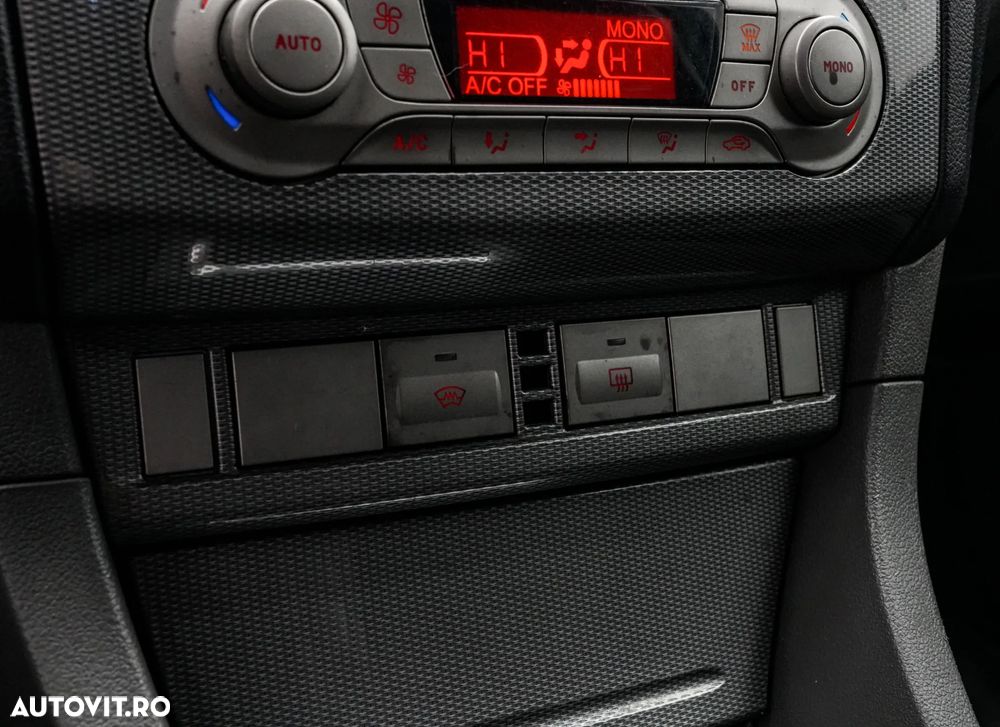 Ford Focus 1.6 TDCI DPF Titanium - 20