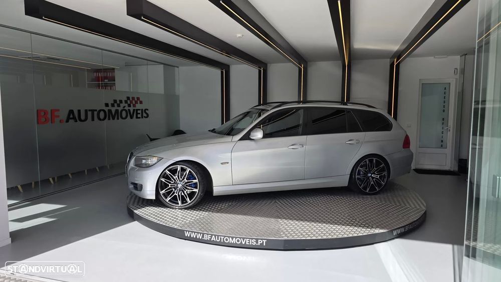 BMW 320 d EfficientDynamics Navigation - 16