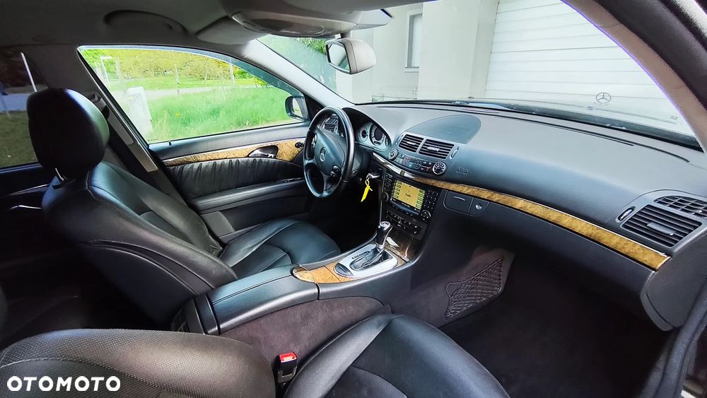 Mercedes-Benz Klasa E 350 4-Matic Avantgarde - 32