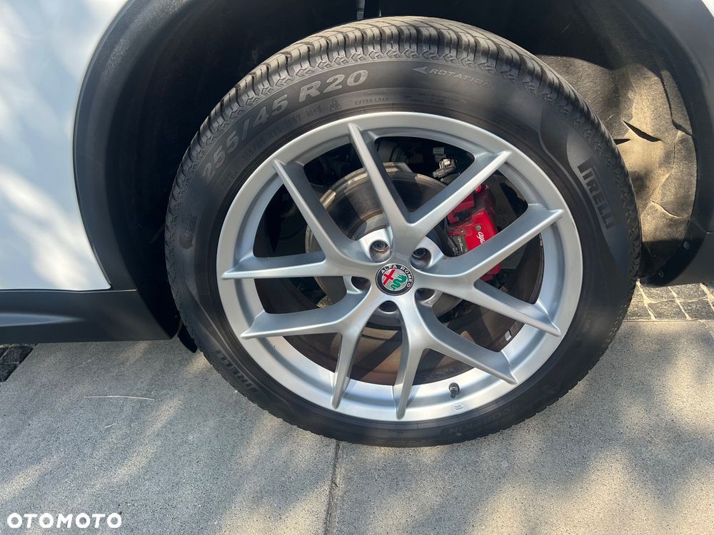 Alfa Romeo Stelvio 2.2 16V AT8 Q4 B-Tech - 10