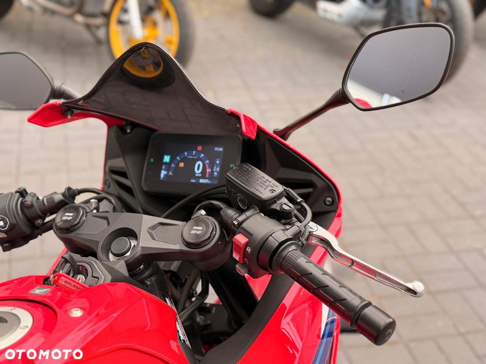 Honda CBR - 9