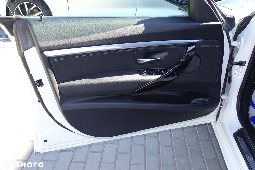 BMW 3GT 320i GPF Sport Line sport - 25