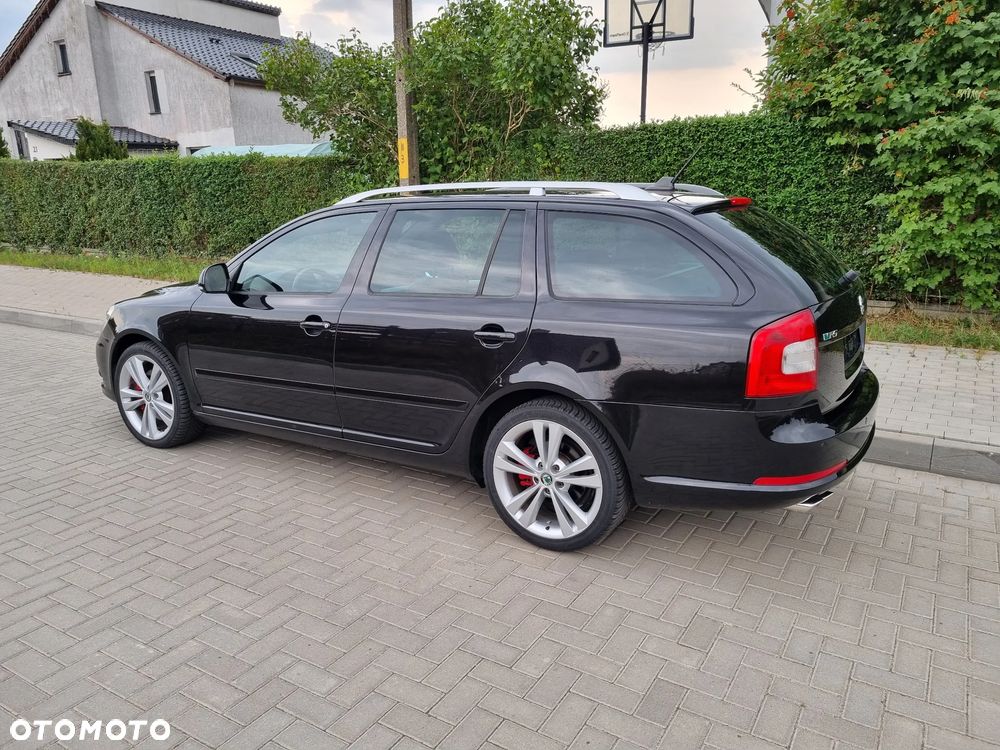 Skoda Octavia 2.0 TDI DPF RS DSG - 9
