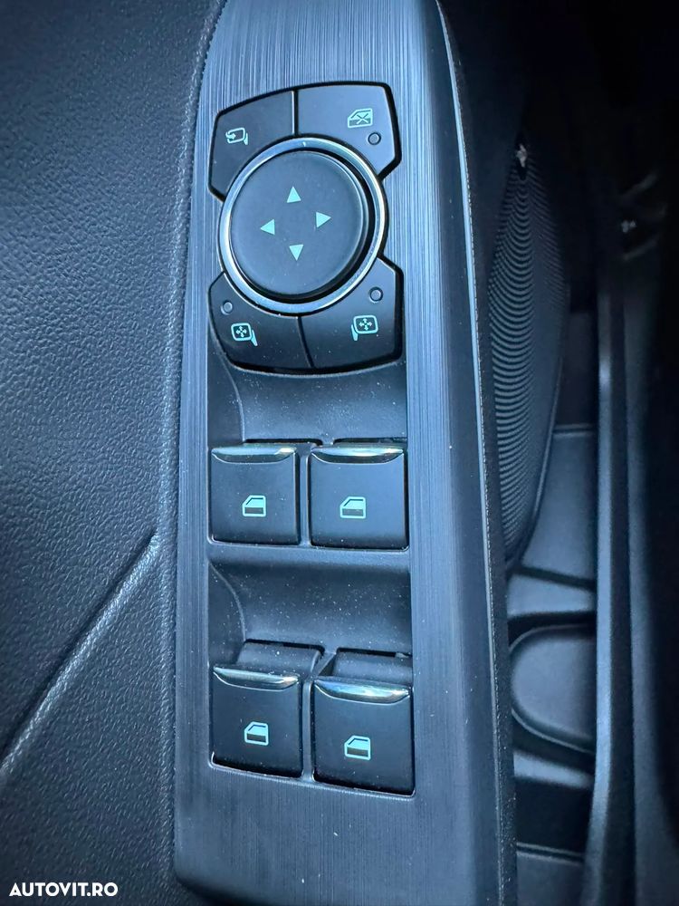 Ford Kuga - 26