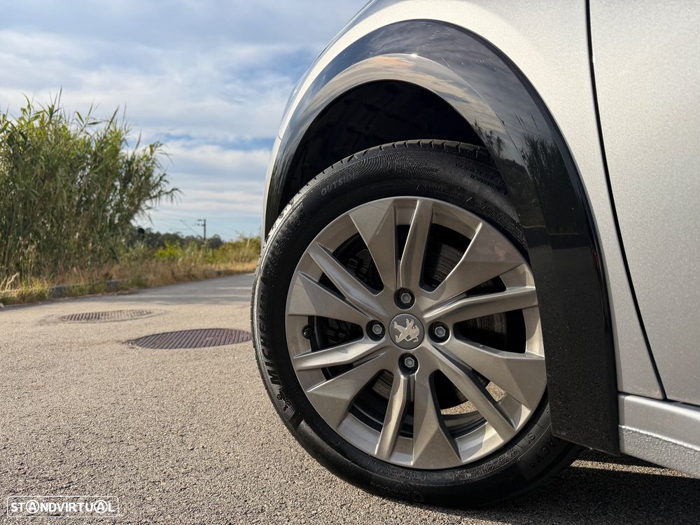 Peugeot e-208 50 kWh Active Pack - 14