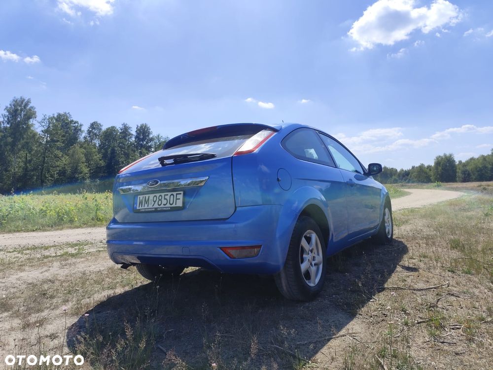 Ford Focus 1.6 Ambiente - 3