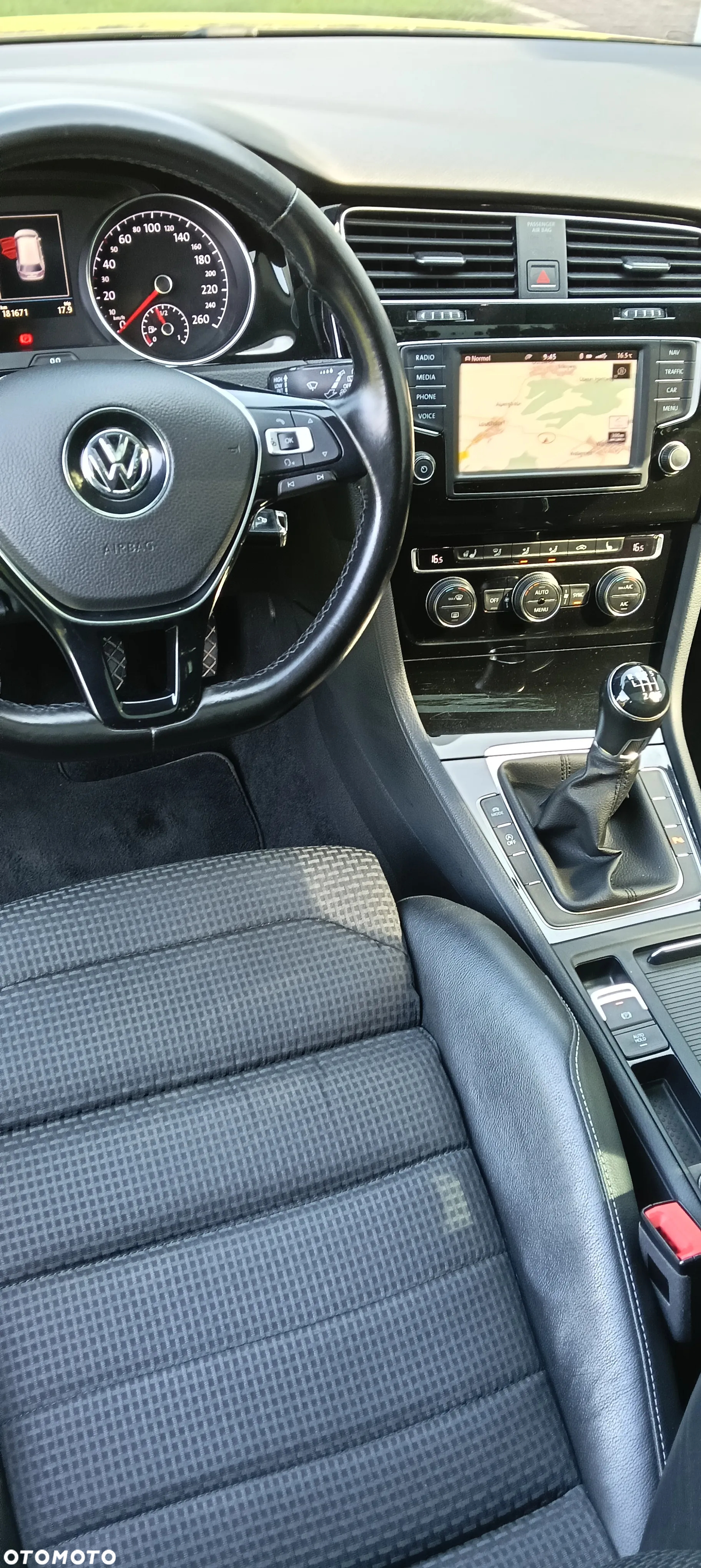 Volkswagen Golf 2.0 BlueTDI Highline - 23