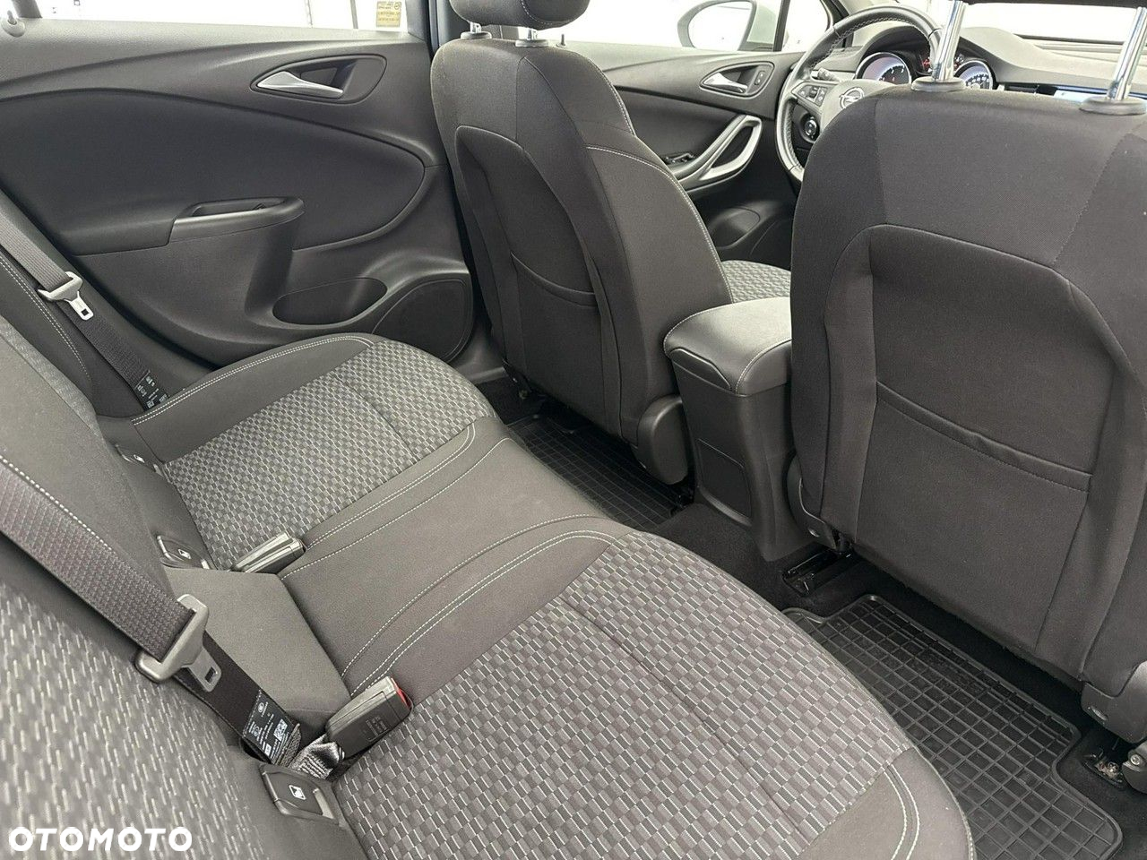 Opel Astra - 25
