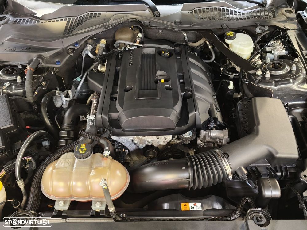 Ford Mustang 2.3i EcoBoost - 29