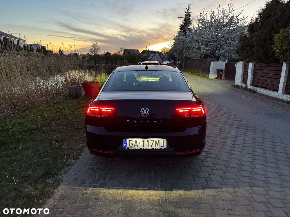Volkswagen Passat 1.5 TSI EVO Essence DSG - 10