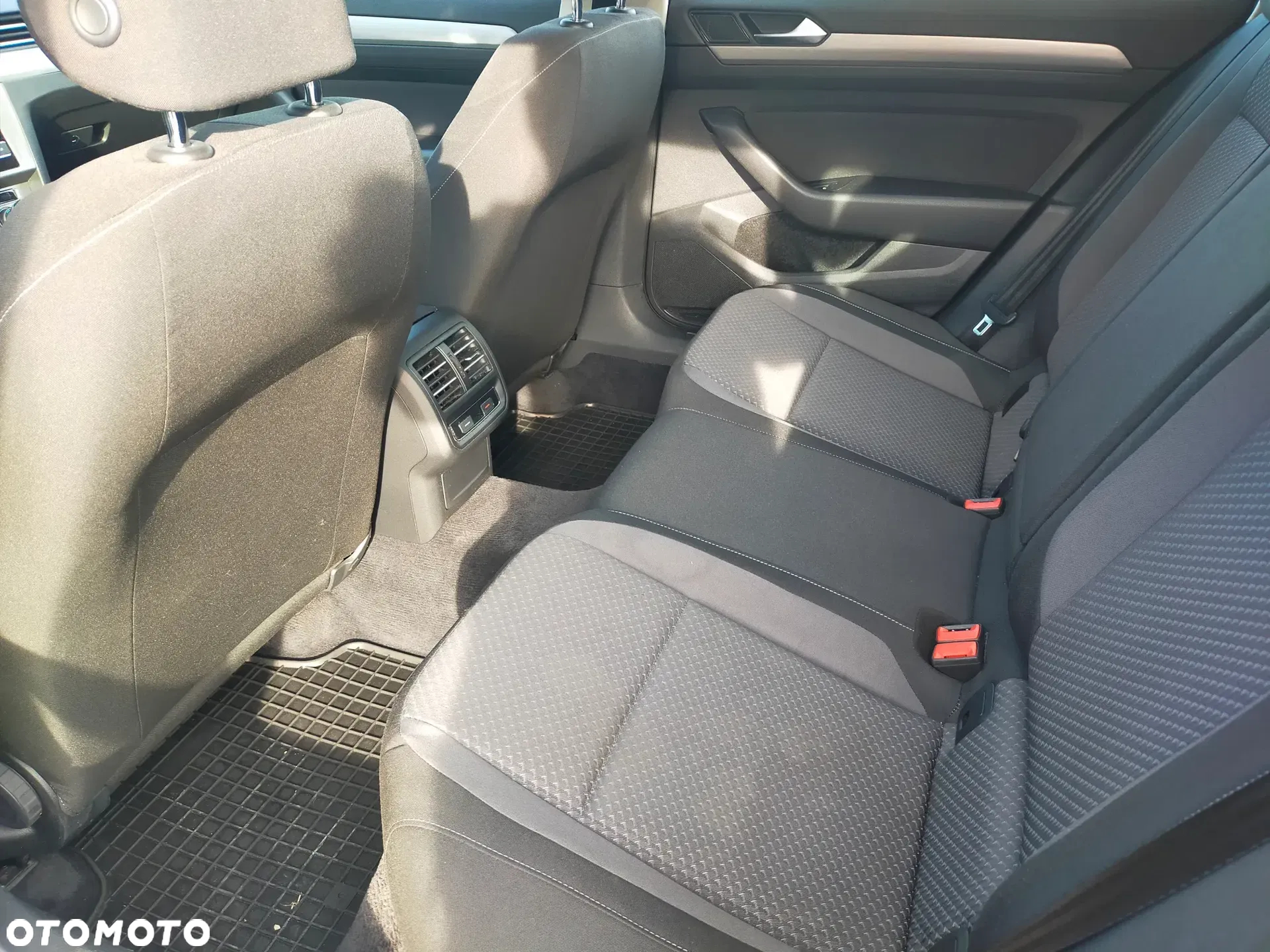 Volkswagen Passat 2.0 TDI BMT Comfortline - 7