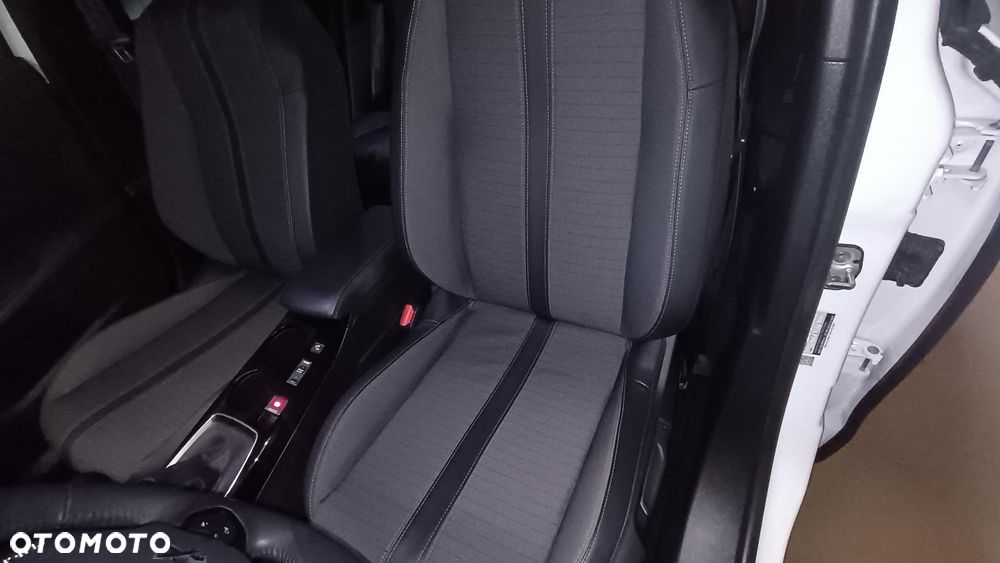 Peugeot 2008 1.2 PureTech Active S&S - 20