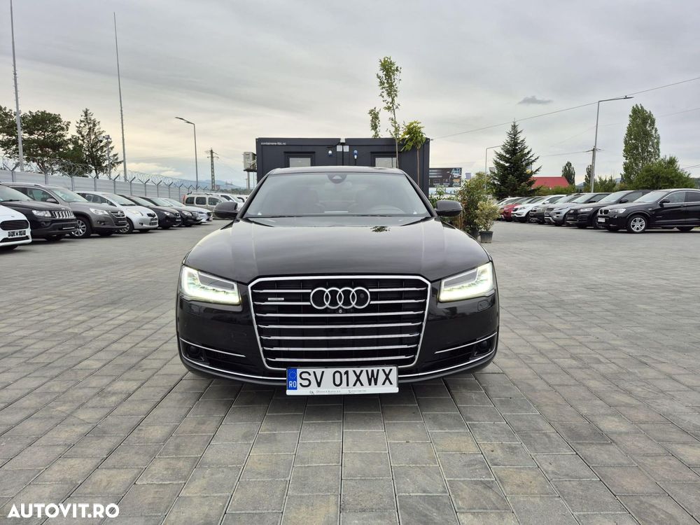 Audi A8 - 8