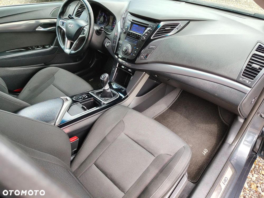 Hyundai i40 1.7 CRDi Comfort + - 37