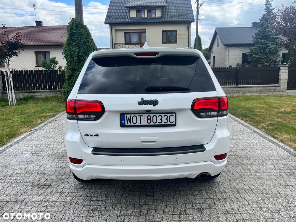 Jeep Grand Cherokee - 9