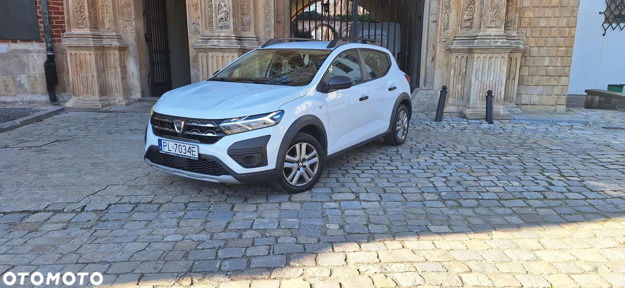 Dacia Sandero Stepway TCe 90 Essential - 1