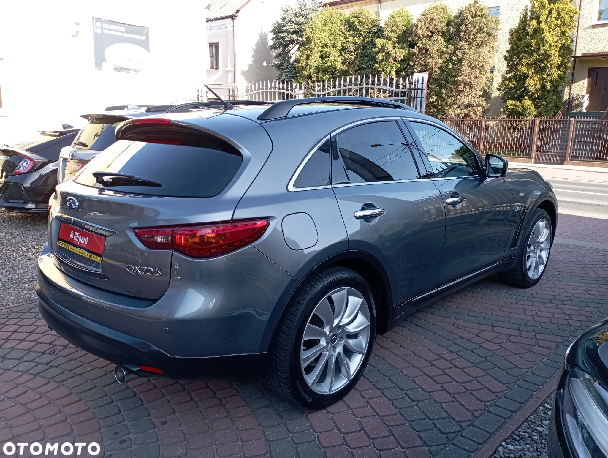 Infiniti Q70 3.0d S Premium - 4