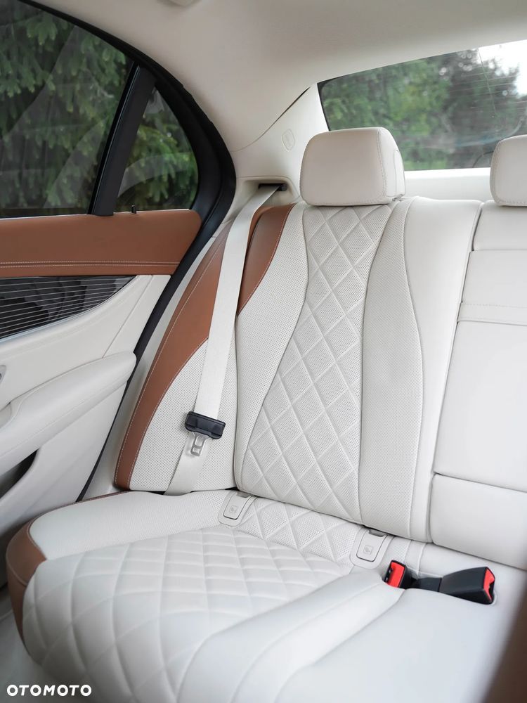 Mercedes-Benz Klasa E 400 d 4-Matic AMG/Avantgarde - 40