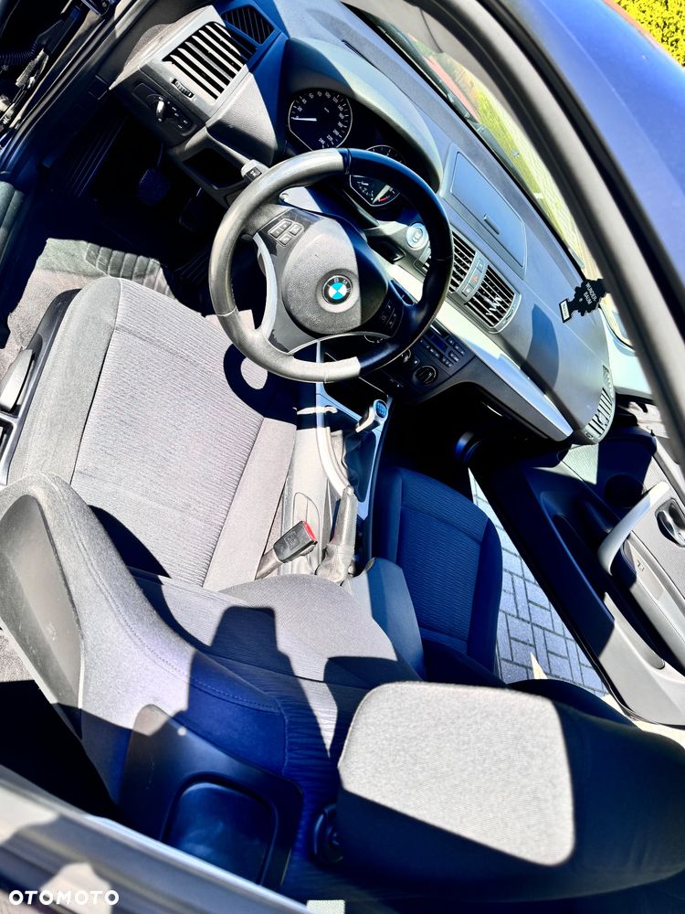 BMW Seria 1 116i - 23