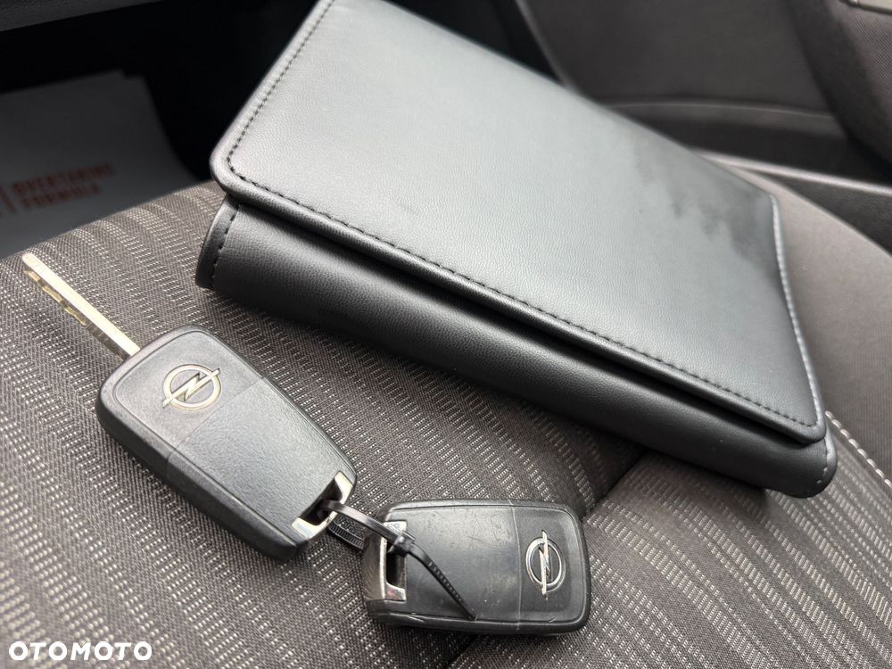 Opel Astra 1.4 Turbo - 12