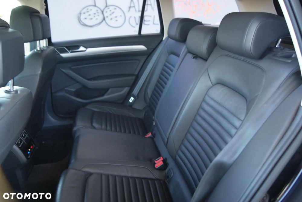 Volkswagen Passat 2.0 TDI (BlueMotion Technology) DSG Highline - 23