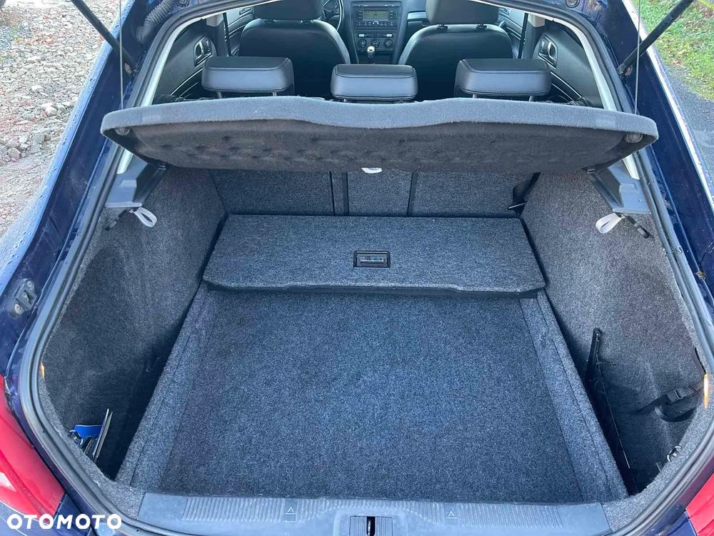 Skoda Octavia 2.0 FSI Ambiente - 9