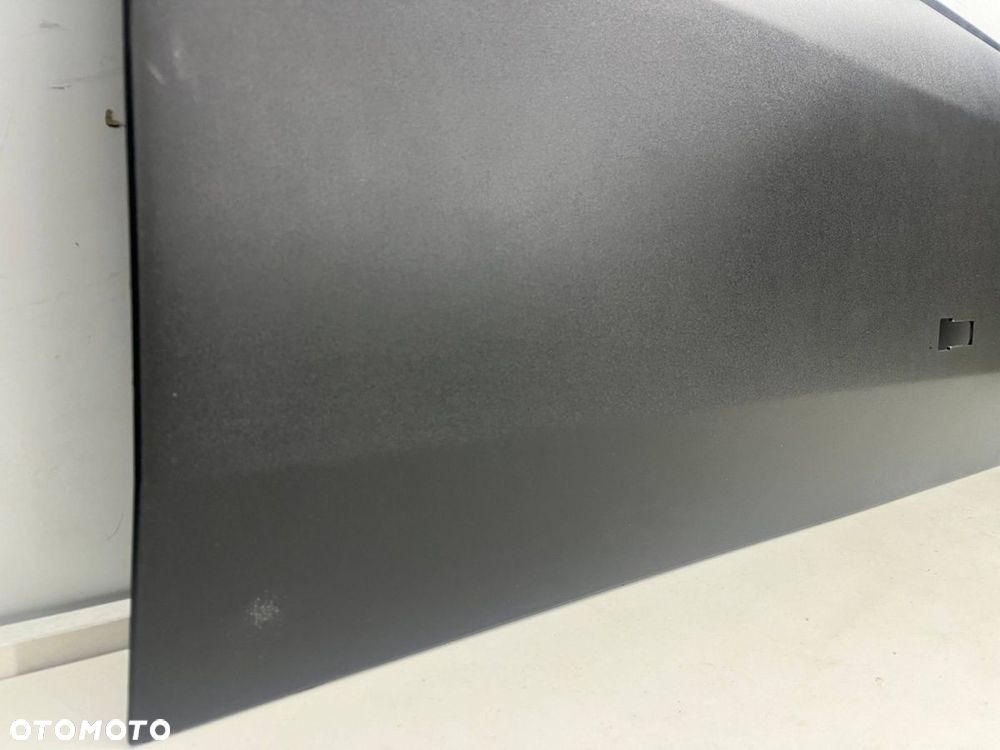 Listwa Iveco Daily 4 IV 14r.- lewa boczna środkowa nakładka karoseryjna za drzwiami kierowcy - 2