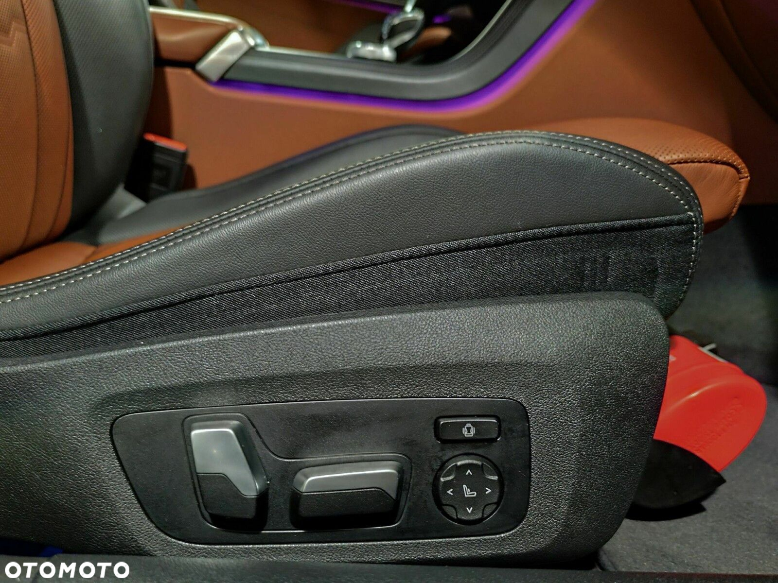 BMW Seria 8 - 24