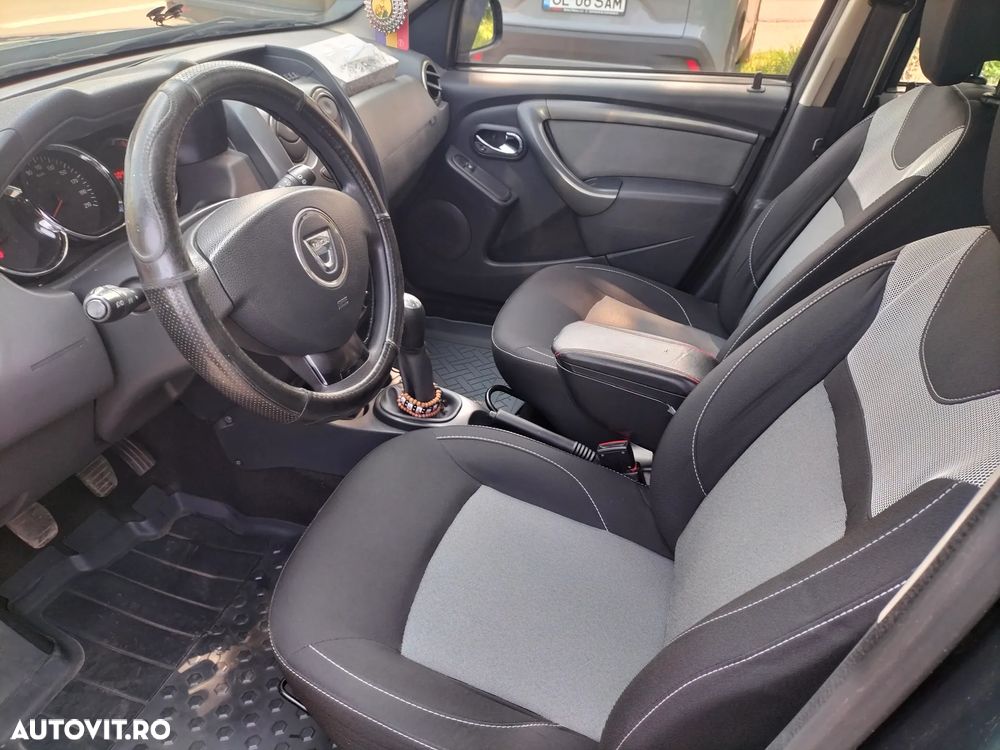 Dacia Duster 1.6 4x2 Laureate - 11