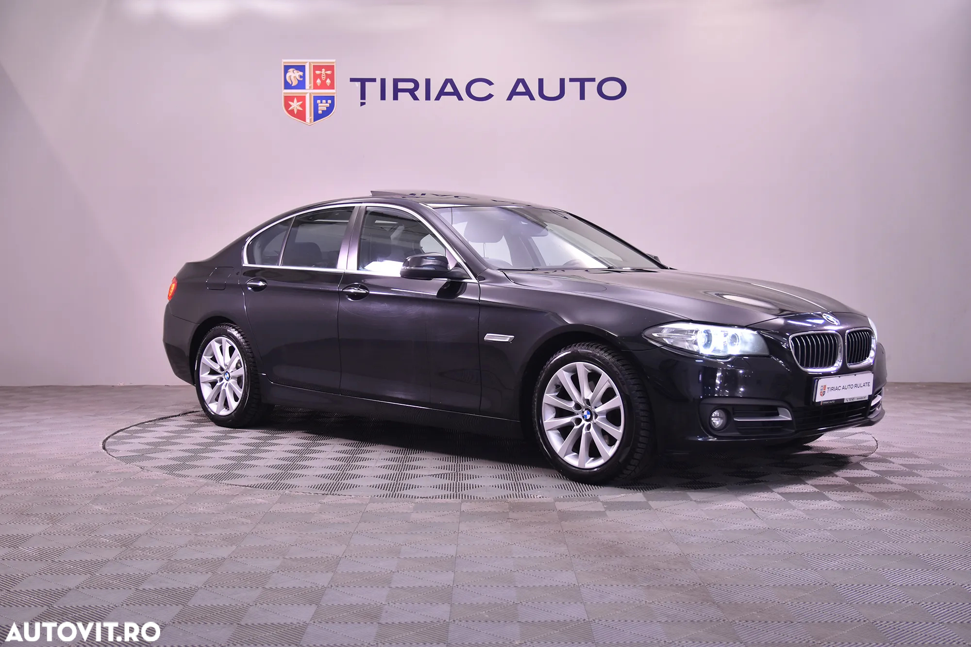 BMW Seria 5 520d xDrive - 7