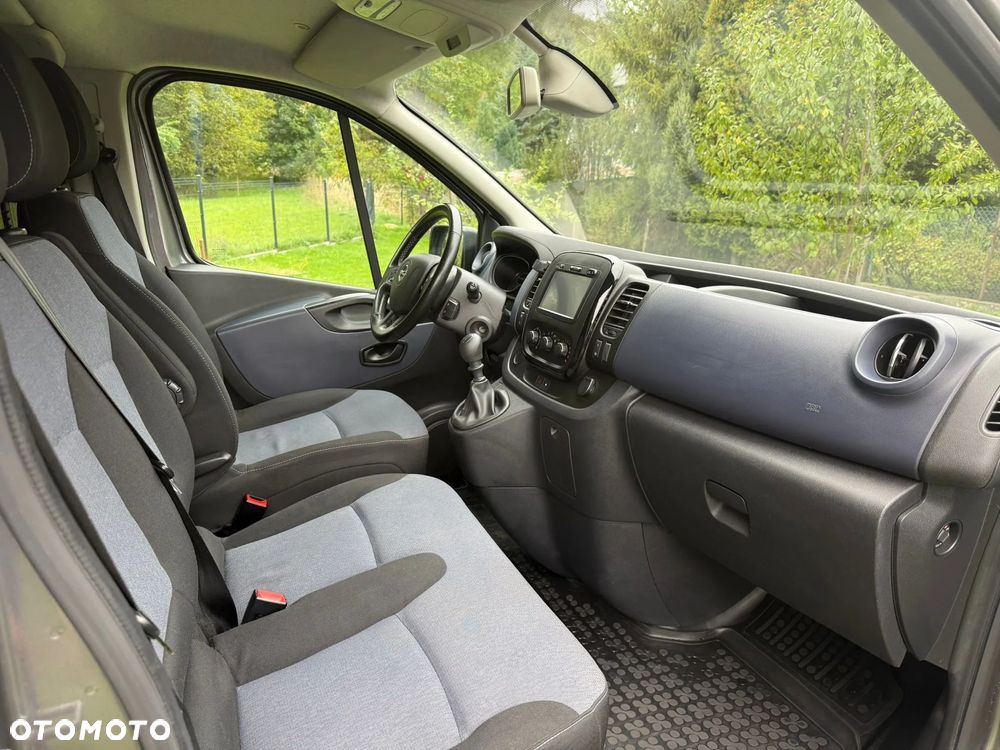 Opel Vivaro - 11