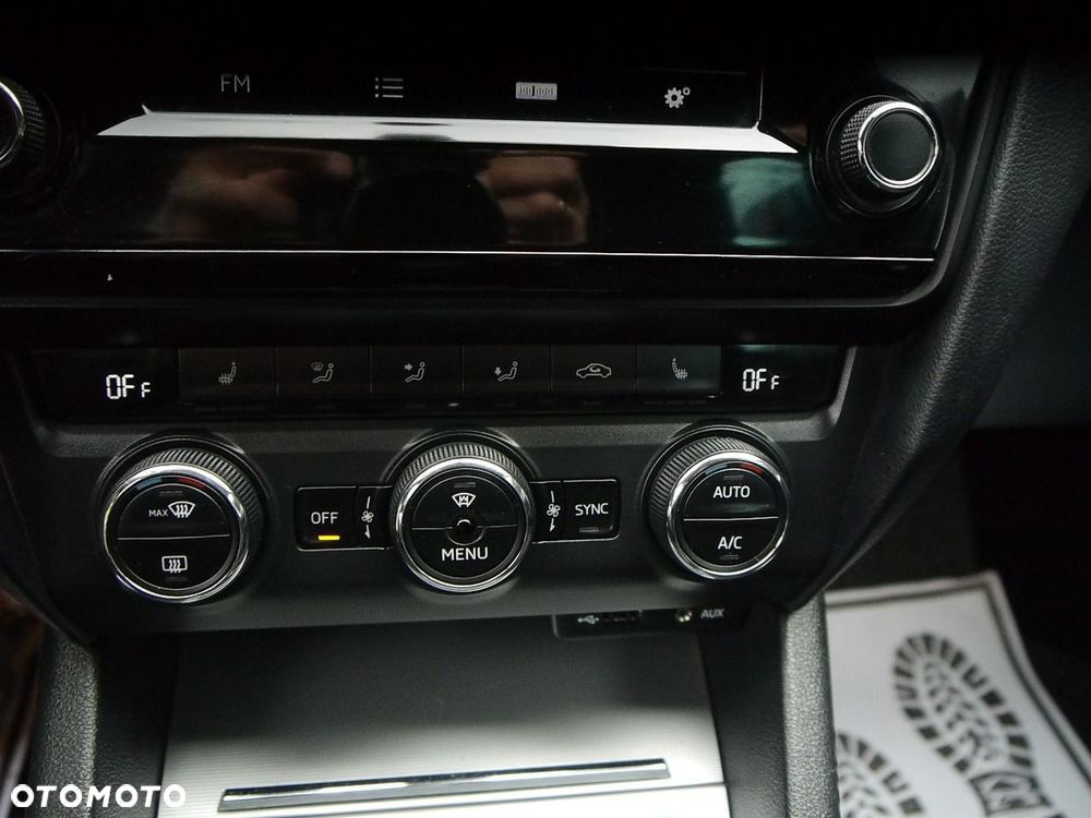 Skoda Octavia 2.0 TDI Sportline - 25