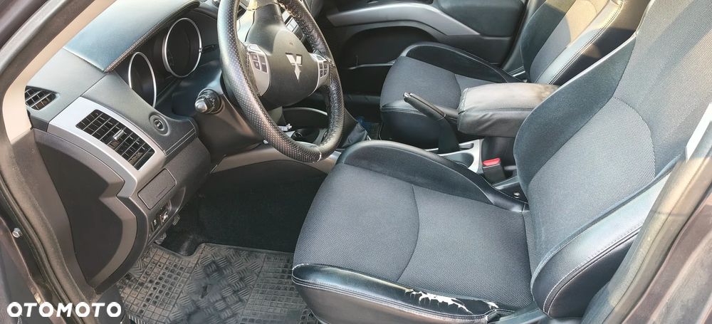 Mitsubishi Outlander 2.0 Intense 2WD - 4