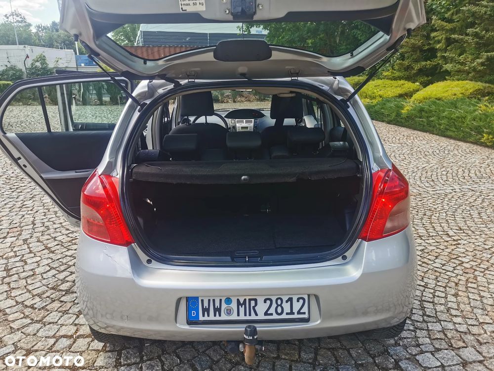 Toyota Yaris 1.33 VVT-i Executive - 11