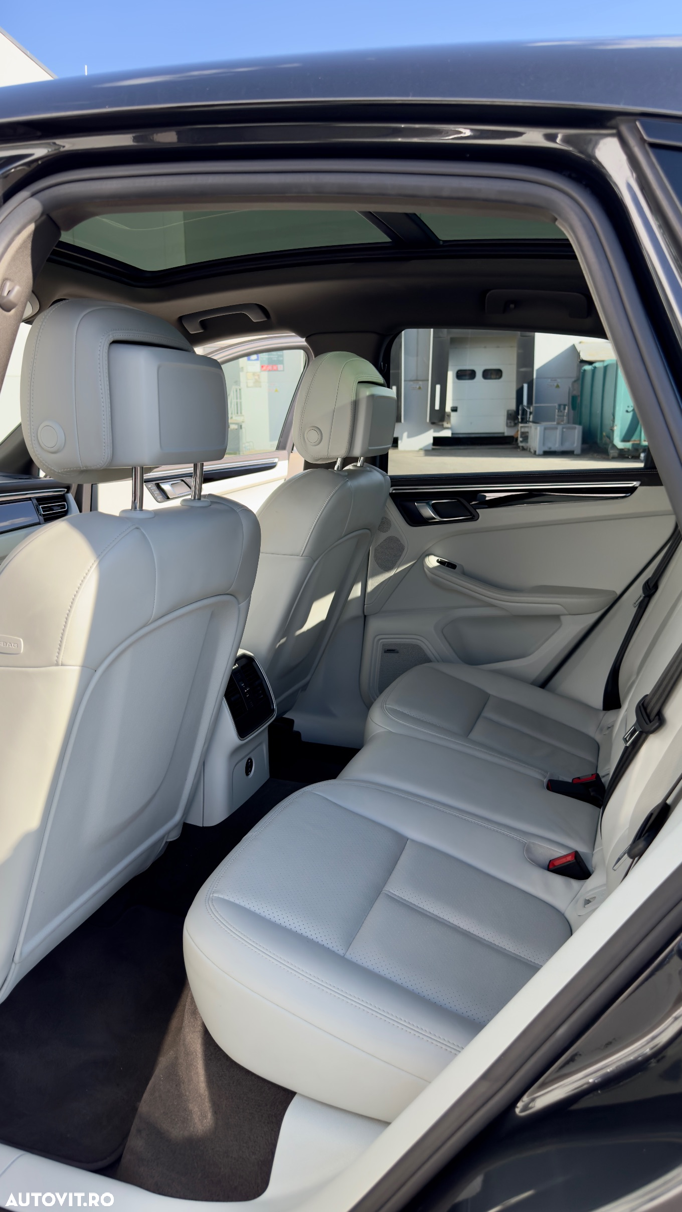 Porsche Macan S - 17