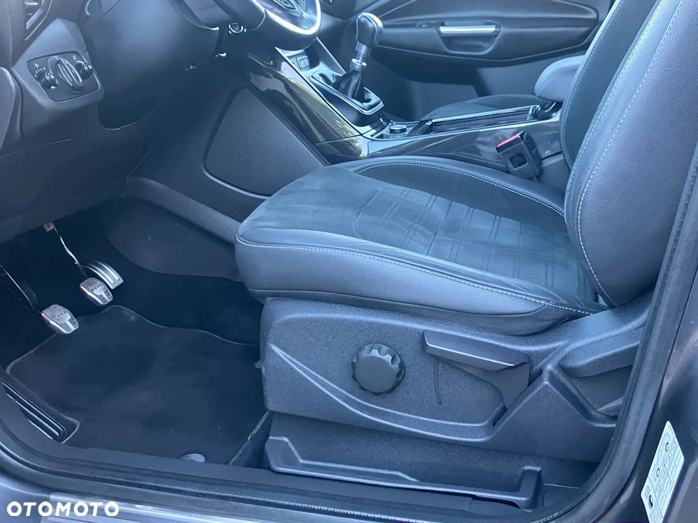 Ford Kuga 1.5 EcoBoost FWD ST-Line ASS GPF - 22