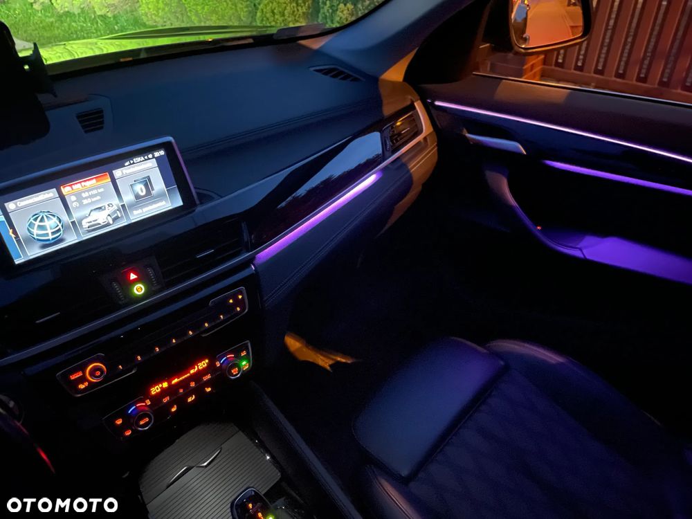 BMW X1 sDrive18i - 15
