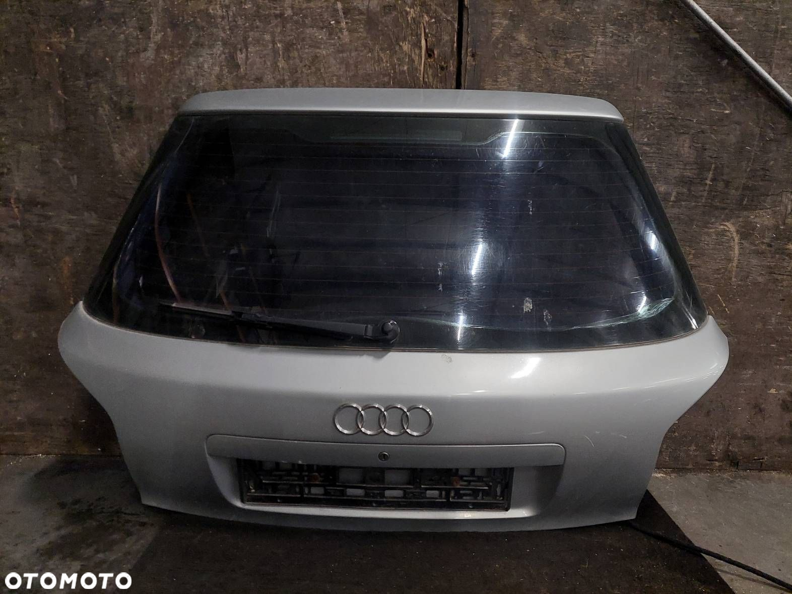 KOMPLETNY TYŁ KLAPA BAGAŻNIKA ZDERZAK TYŁ LAMPY AUDI A3 8L LIFT LY7W - 9
