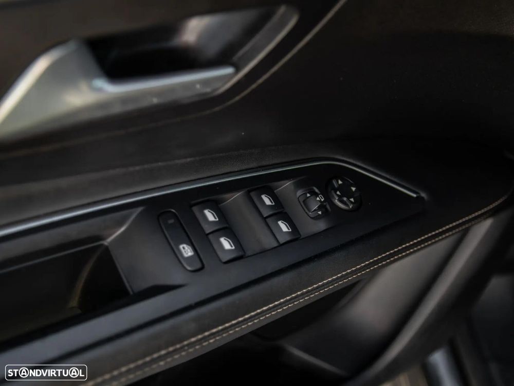 Peugeot 3008 1.5 BlueHDi GT EAT8 - 35