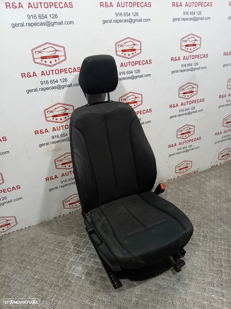 Conjunto de Bancos BMW Série 1 F20 em Tecido Original - 15