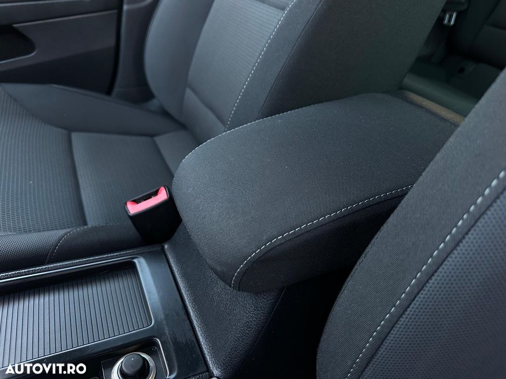 Volkswagen Golf - 16