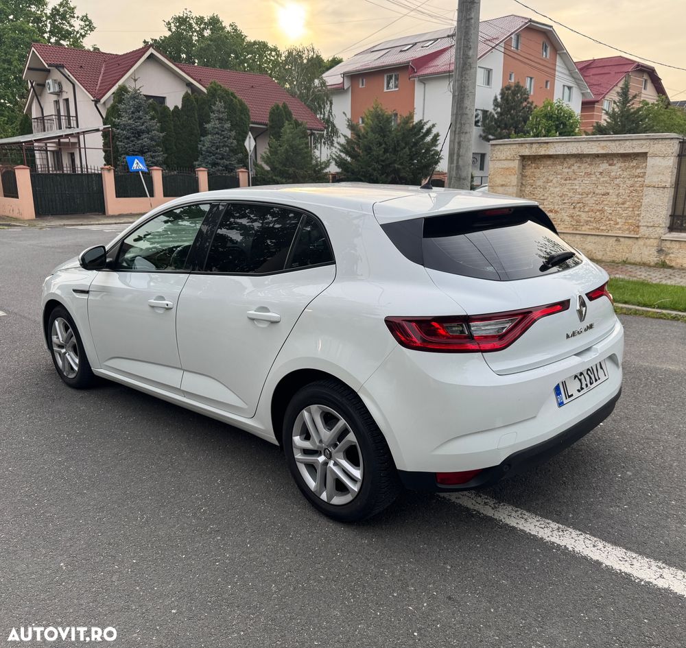 Renault Megane 1.5 dCI Life - 3