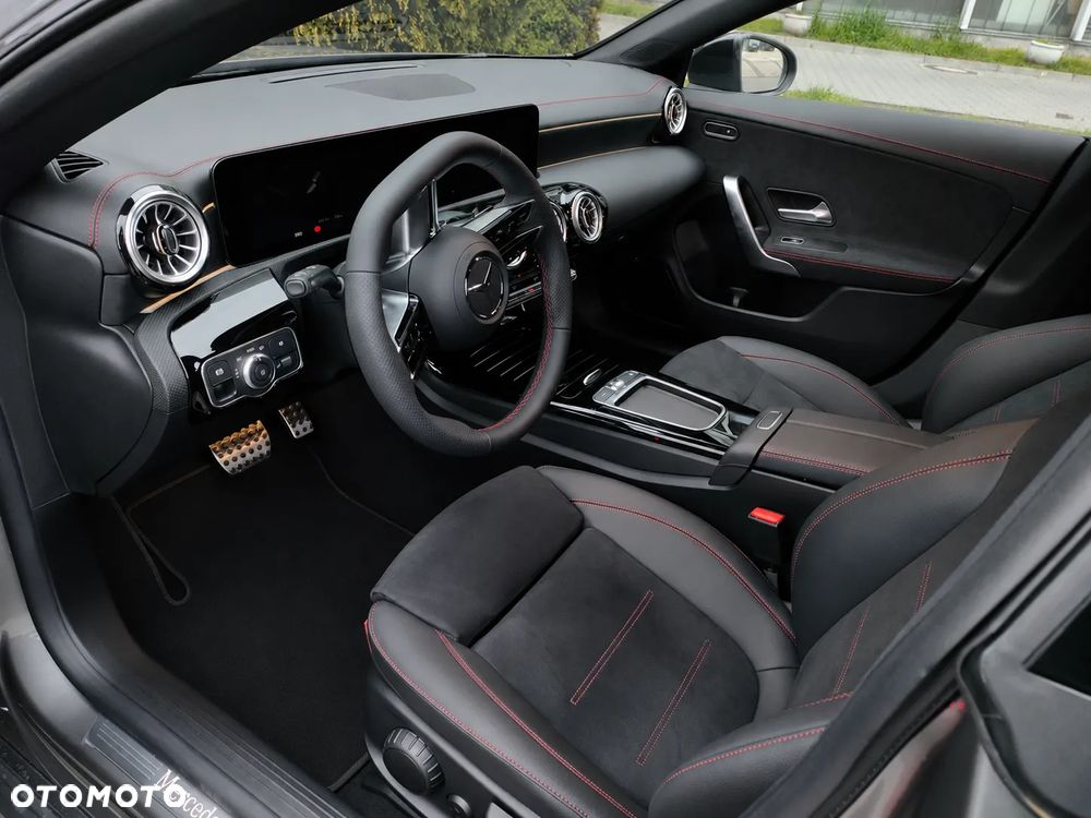 Mercedes-Benz CLA 200 mHEV AMG Line 7G-DCT - 3