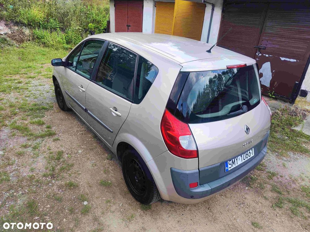 Renault Scenic 1.6 16V Authentique - 11