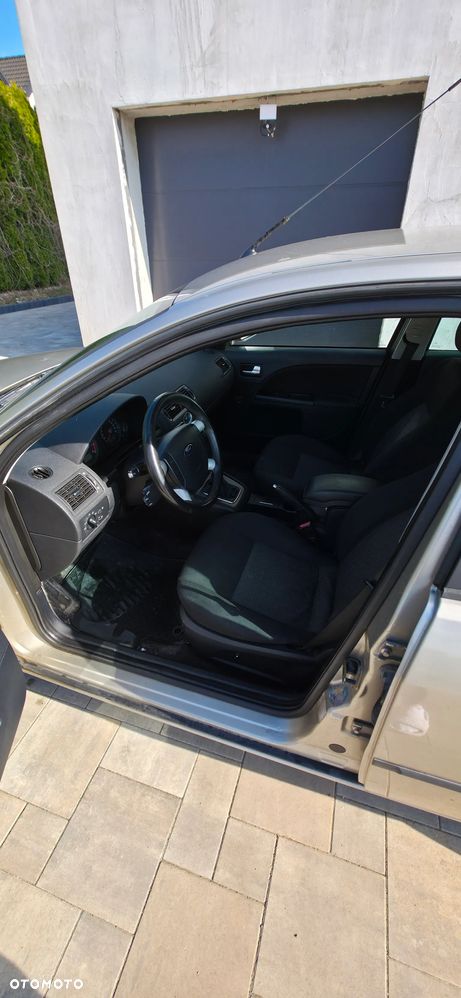 Ford Mondeo 1.8 Ambiente - 39