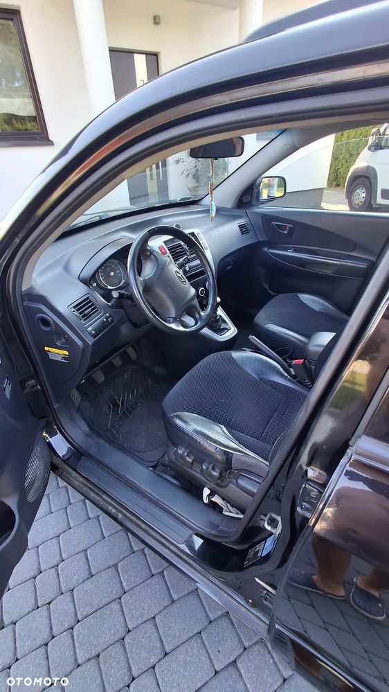 Hyundai Tucson 2.0 CRDi VGT 2WD GLS - 6