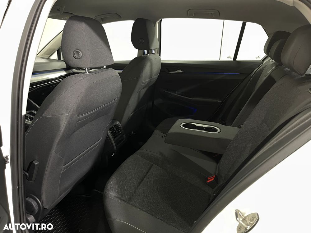 Volkswagen Golf 1.5 eTSI MHEV 150CP DSG Life - 12