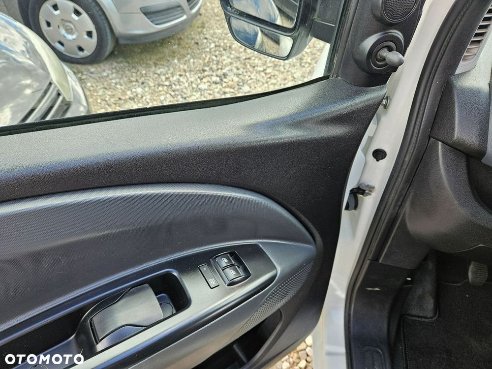 Fiat Doblo - 10