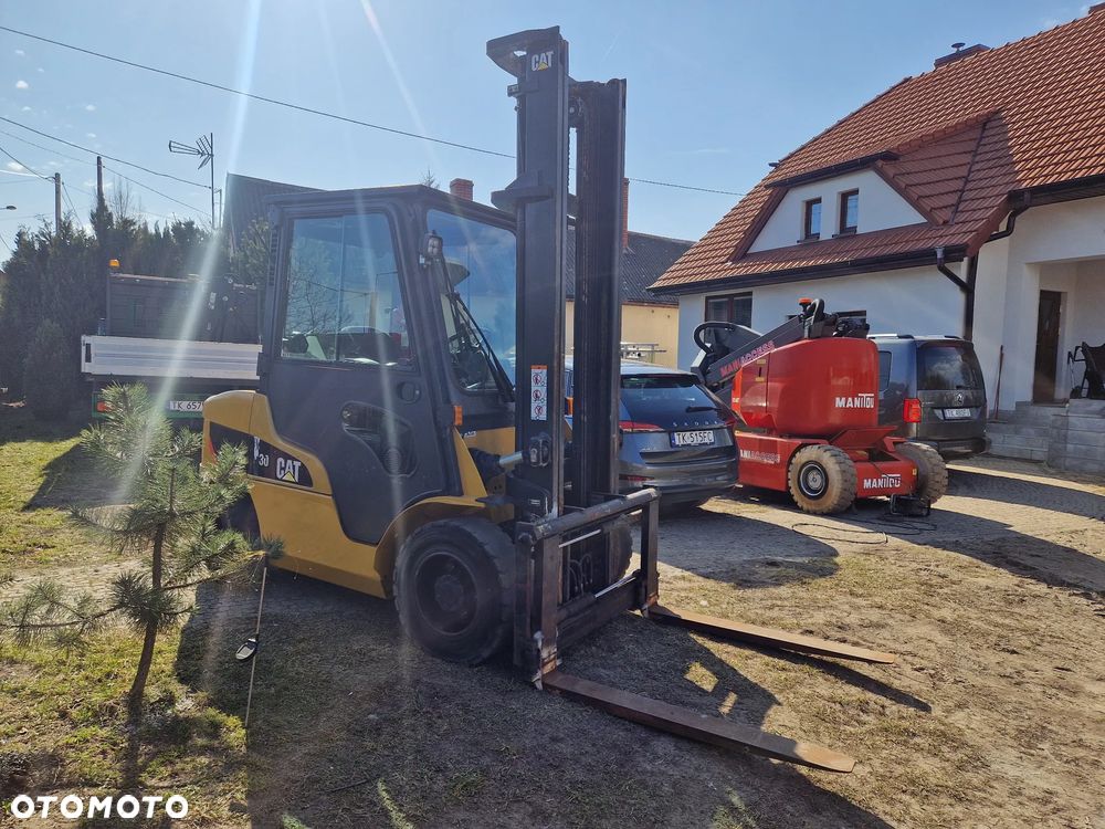 Caterpillar DP30NT - 2